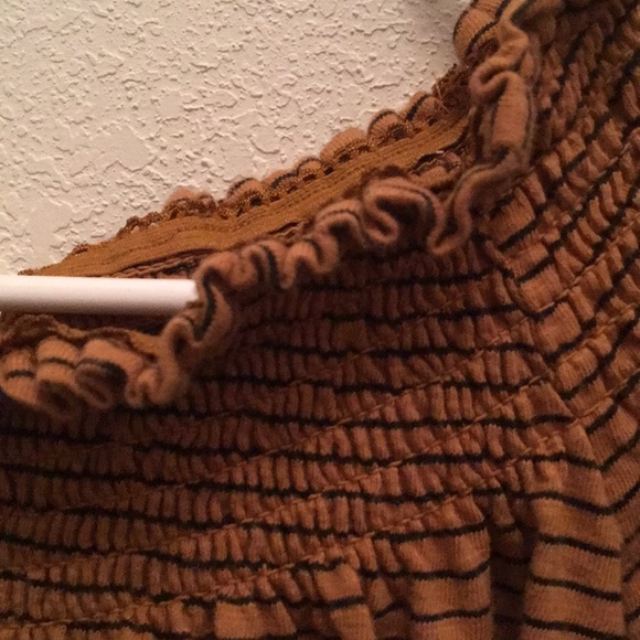 WISHLIST off the should 3/4 sleeve - Picture 3 of 6